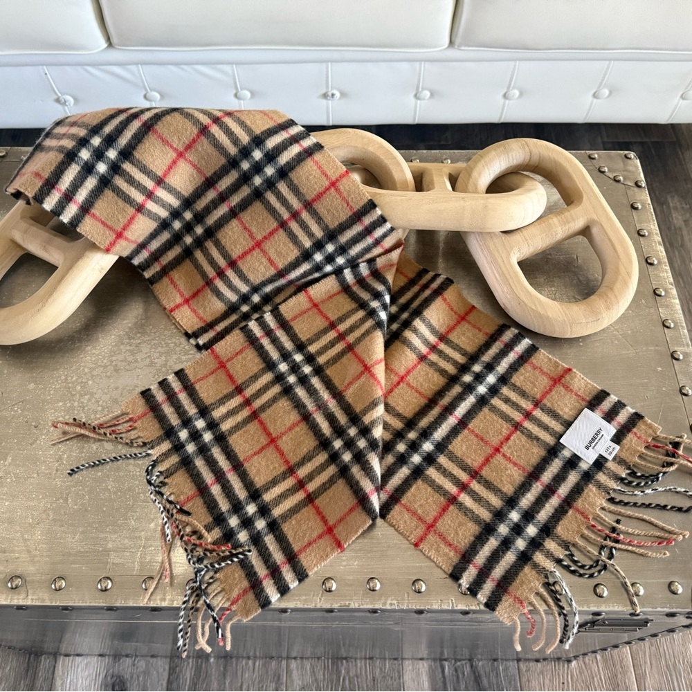 Burberry Check Cashmere Scarf🧣 - Pre-Loved